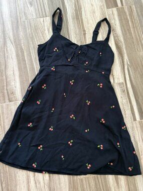 (4 for $20) OLD NAVY Cherry Print Dress - M - LIKE NEW